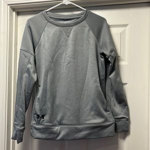 Small, Under Armour, sweatshirt with pockets.